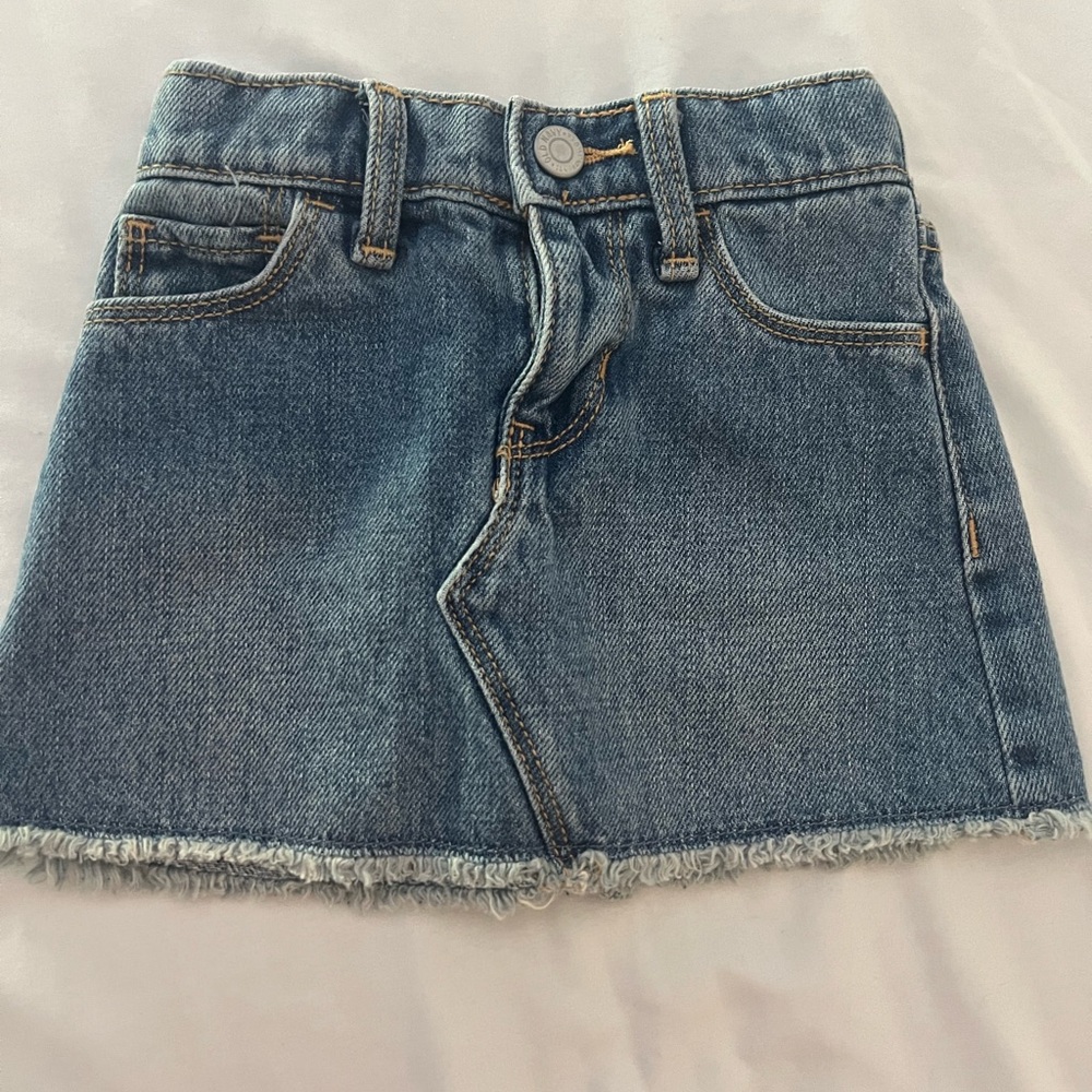 EUC 18-24m old navy jean skirt